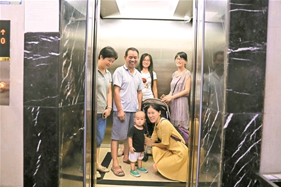 福田区 用好政策推动老旧电梯更新改造，保障居民出行安全